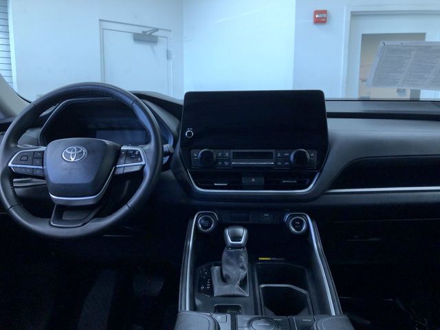 Thumbnail: 2025 Toyota Grand Highlander - 2