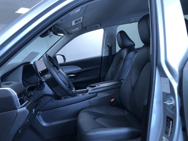 Thumbnail: 2025 Toyota Grand Highlander - 11