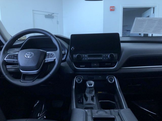 Thumbnail: 2025 Toyota Grand Highlander - 2