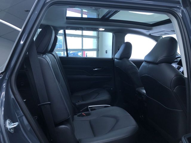 Thumbnail: 2025 Toyota Grand Highlander - 21