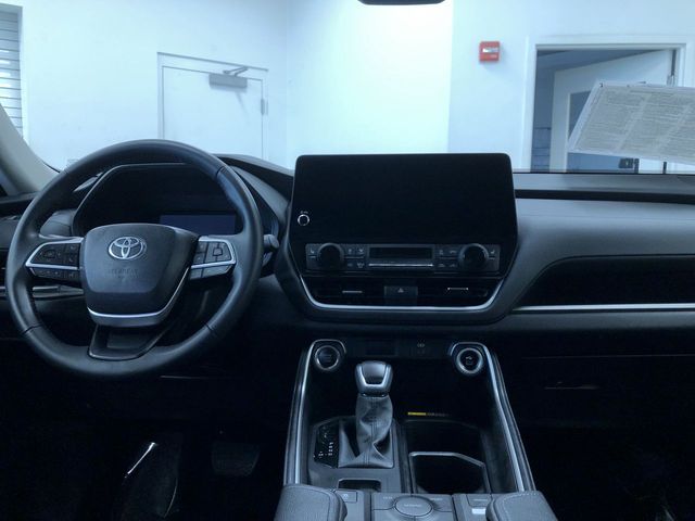 Thumbnail: 2025 Toyota Grand Highlander - 9