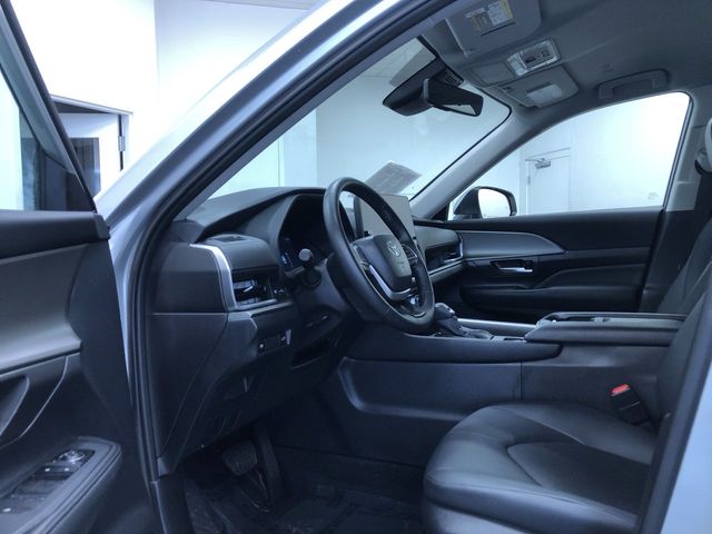 Thumbnail: 2025 Toyota Grand Highlander - 2