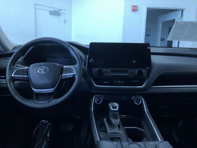 Thumbnail: 2025 Toyota Grand Highlander - 2