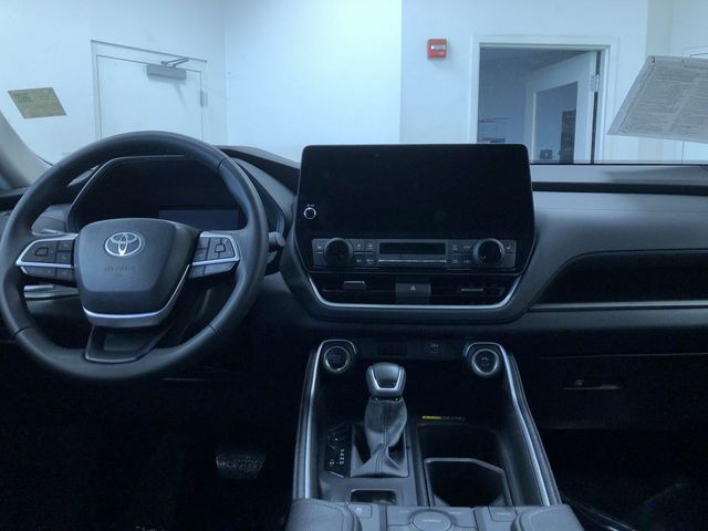 Thumbnail: 2025 Toyota Grand Highlander - 9