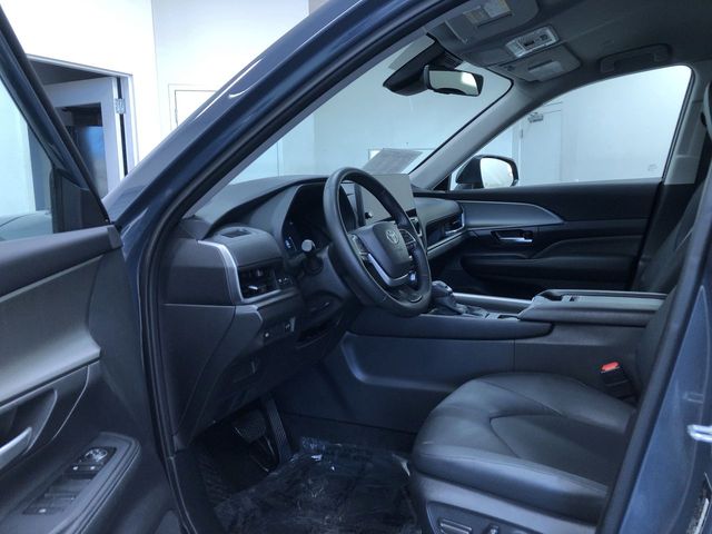 Thumbnail: 2025 Toyota Grand Highlander - 10