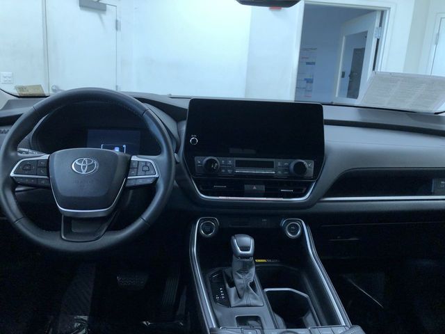 Thumbnail: 2025 Toyota Grand Highlander - 2