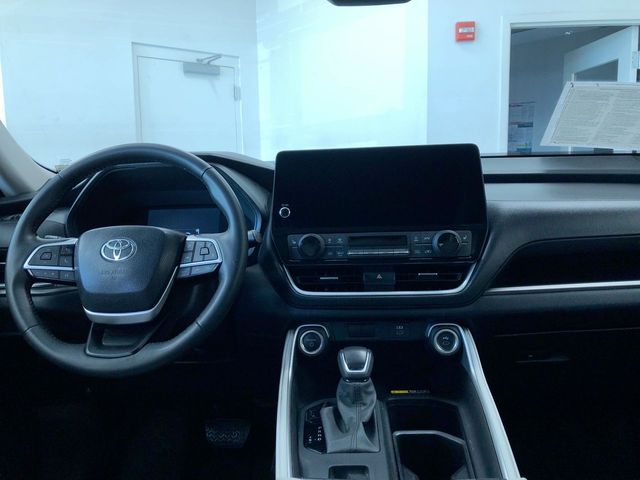 Thumbnail: 2024 Toyota Grand Highlander - 9
