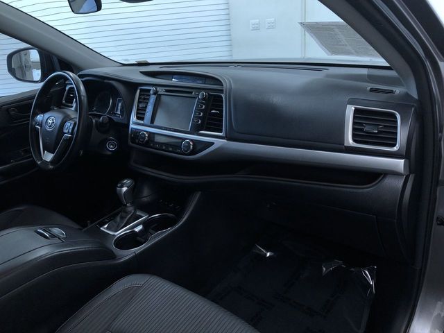 Thumbnail: 2017 Toyota Highlander - 13