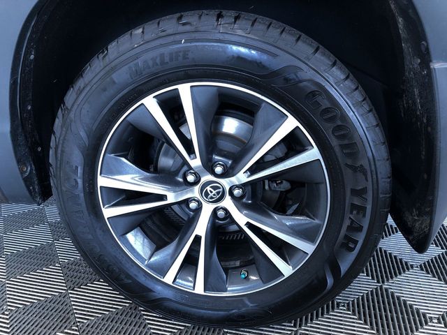 Thumbnail: 2017 Toyota Highlander - 8