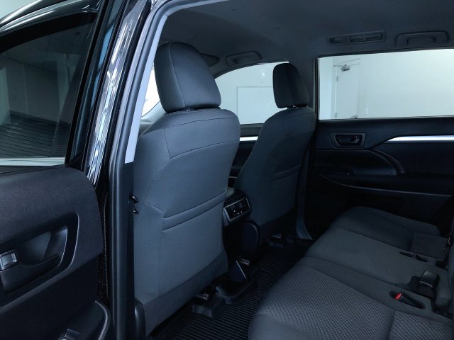 Thumbnail: 2019 Toyota Highlander - 12