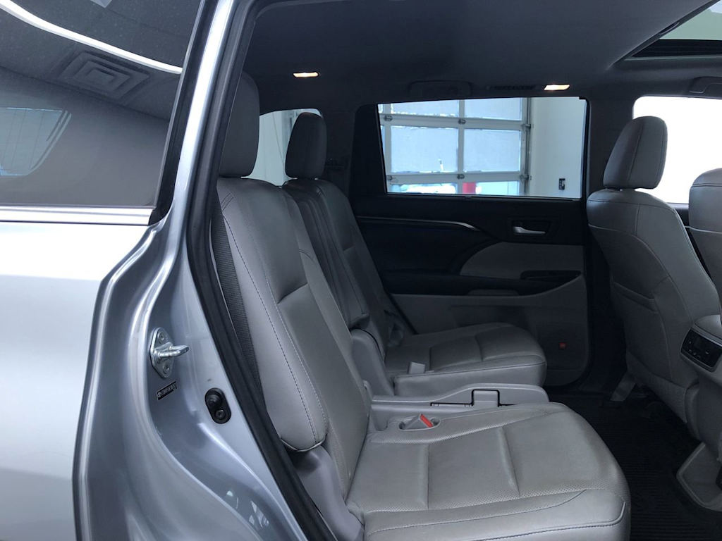 2014 Toyota Highlander Limited 30