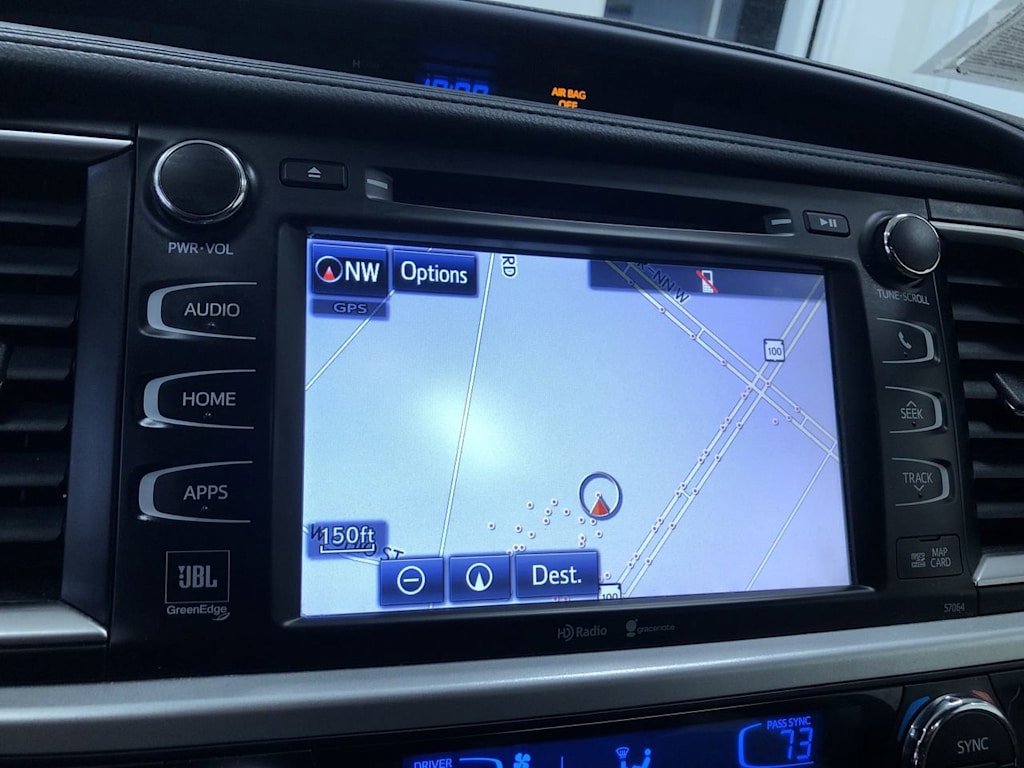 2014 Toyota Highlander Limited 35