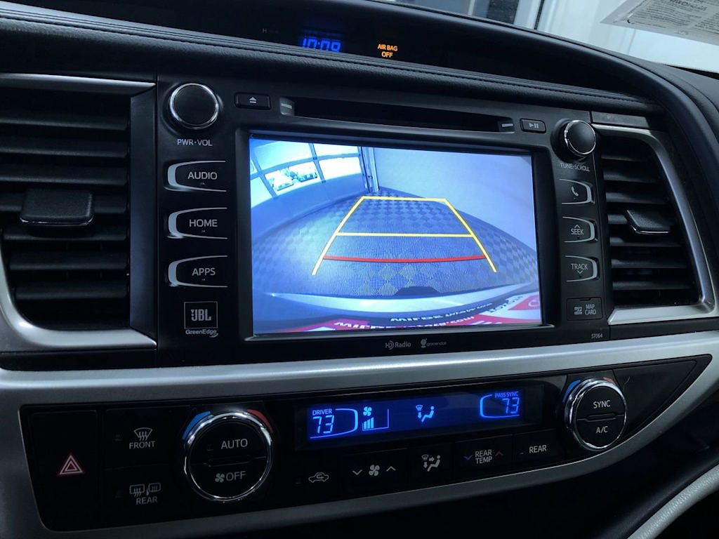 2014 Toyota Highlander Limited 34