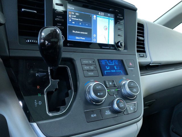 Thumbnail: 2020 Toyota Sienna - 31