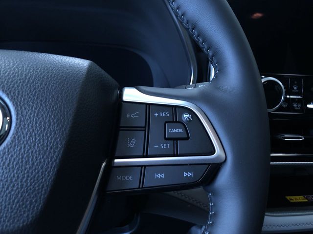Thumbnail: 2026 Toyota Highlander - 33