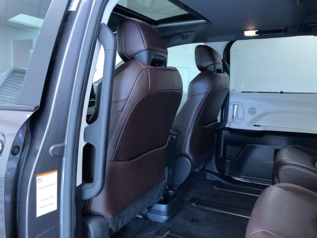 Thumbnail: 2024 Toyota Sienna - 12