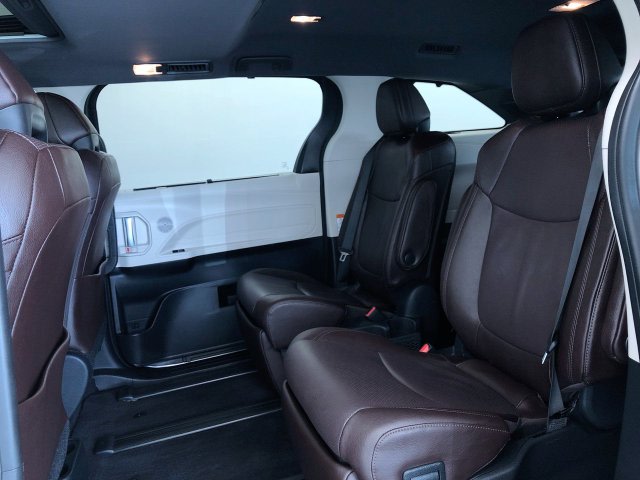Thumbnail: 2024 Toyota Sienna - 28