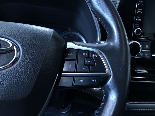 Thumbnail: 2021 Toyota Highlander - 30