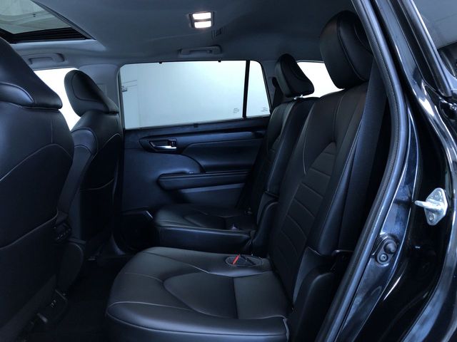 Thumbnail: 2021 Toyota Highlander - 27