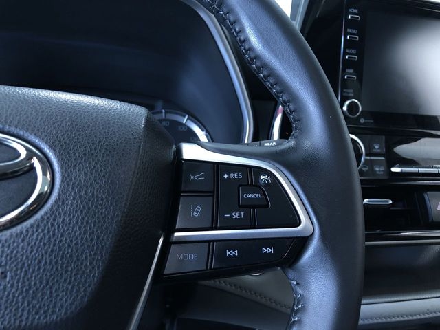 Thumbnail: 2022 Toyota Highlander - 31