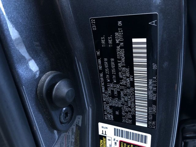 Thumbnail: 2022 Toyota Highlander - 18