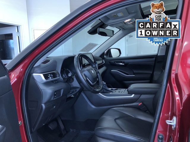 Thumbnail: 2022 Toyota Highlander - 10