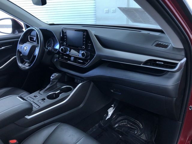 Thumbnail: 2022 Toyota Highlander - 9