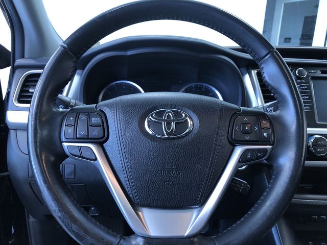 Thumbnail: 2019 Toyota Highlander - 13