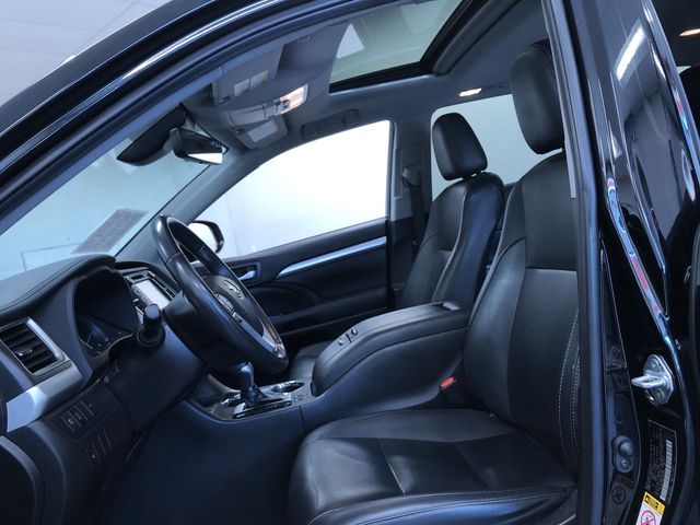 Thumbnail: 2019 Toyota Highlander - 11