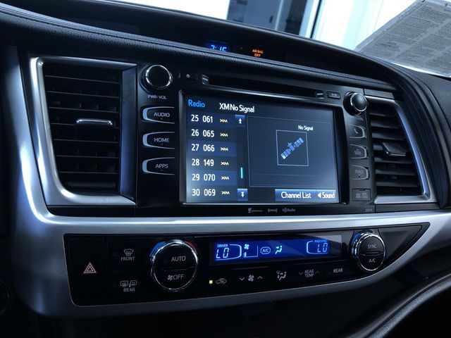 Thumbnail: 2017 Toyota Highlander - 33