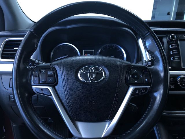 Thumbnail: 2017 Toyota Highlander - 14