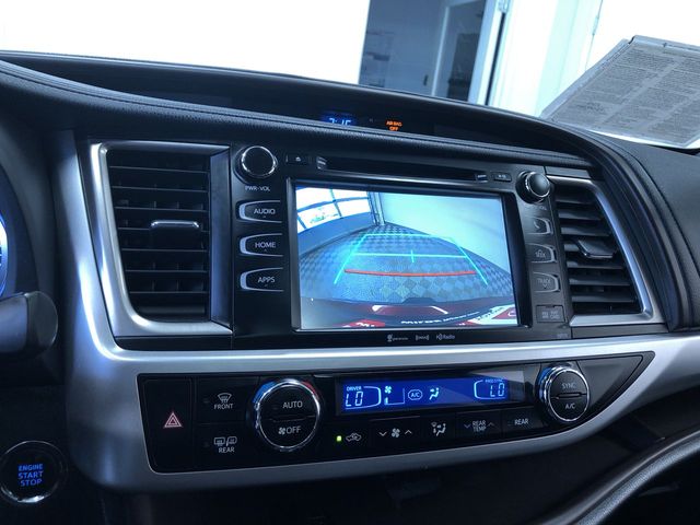 Thumbnail: 2017 Toyota Highlander - 15