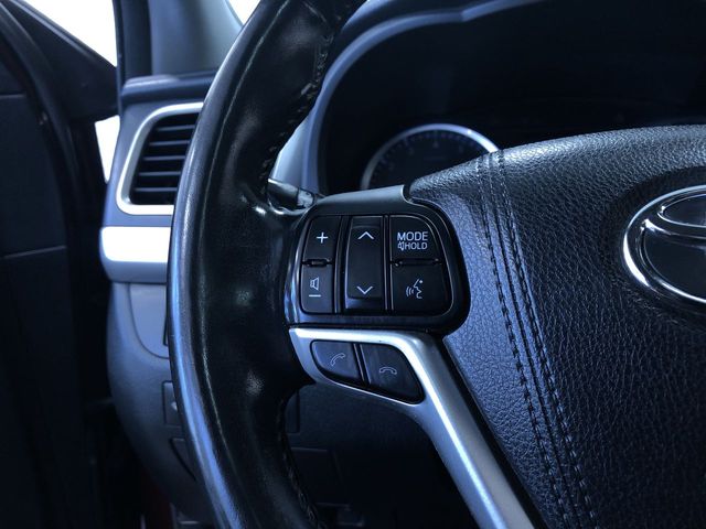 Thumbnail: 2017 Toyota Highlander - 31