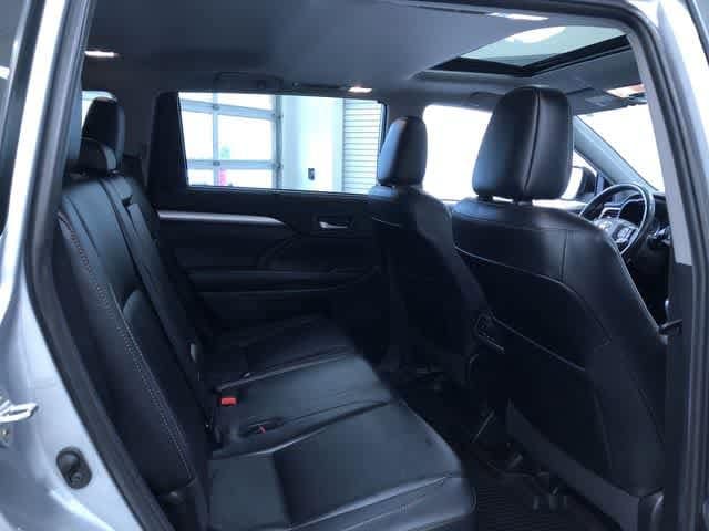 Thumbnail: 2019 Toyota Highlander - 34