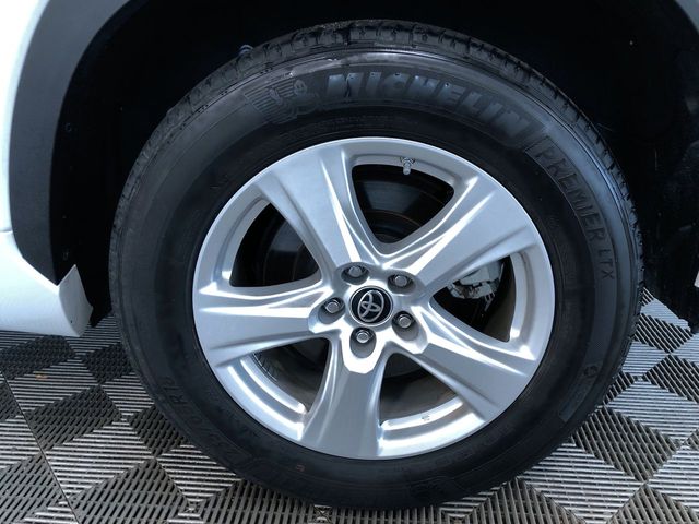 Thumbnail: 2023 Toyota Highlander - 6