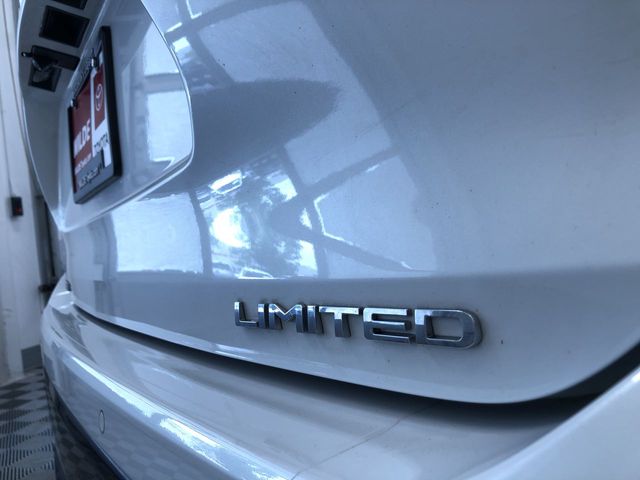Thumbnail: 2023 Toyota Highlander - 7