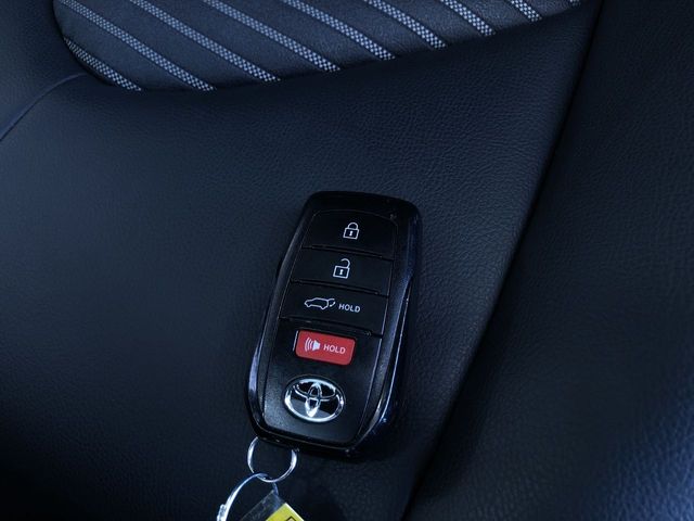 Thumbnail: 2025 Toyota Highlander - 18