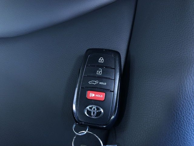 Thumbnail: 2026 Toyota Highlander - 17