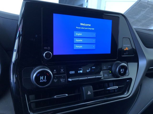 Thumbnail: 2024 Toyota Highlander - 32