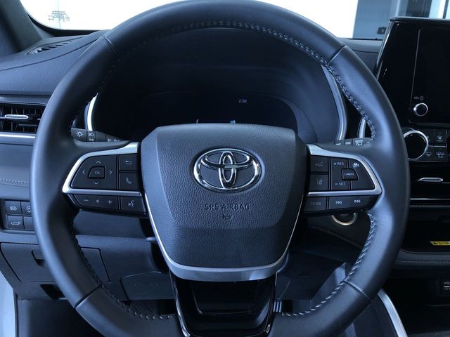 Thumbnail: 2025 Toyota Highlander - 14