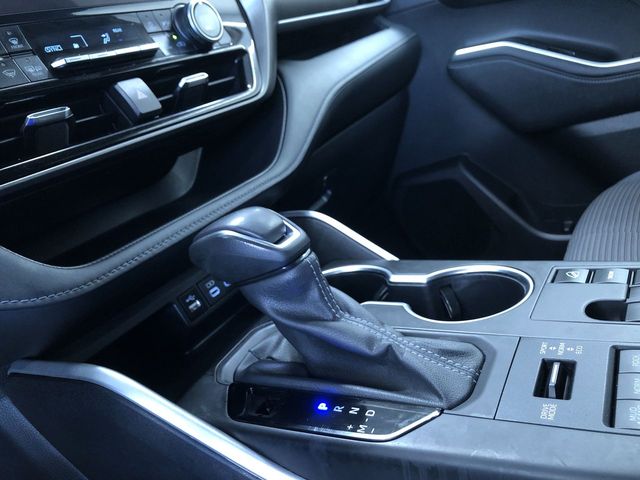 Thumbnail: 2024 Toyota Highlander - 14