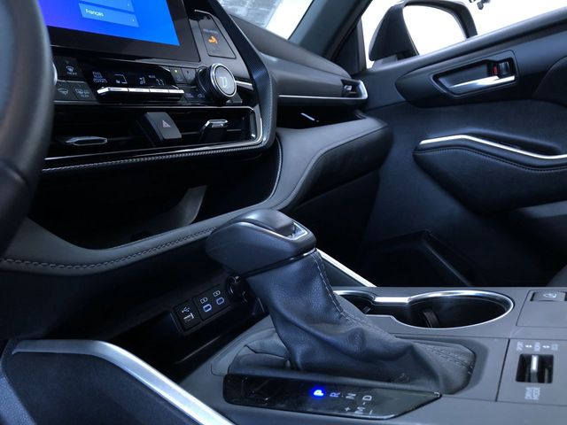 Thumbnail: 2025 Toyota Highlander - 16