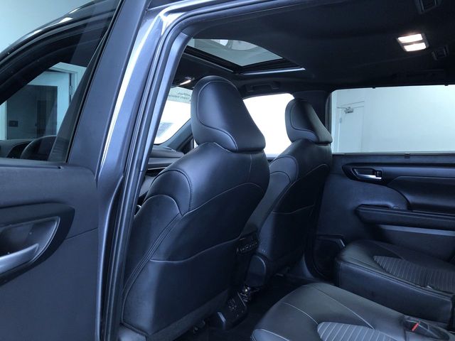 Thumbnail: 2025 Toyota Highlander - 12