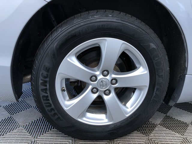 Thumbnail: 2016 Toyota Sienna - 8
