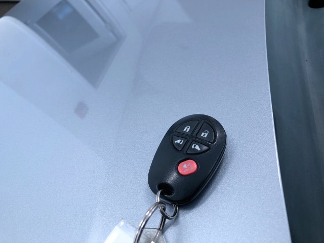 Thumbnail: 2015 Toyota Sienna - 15