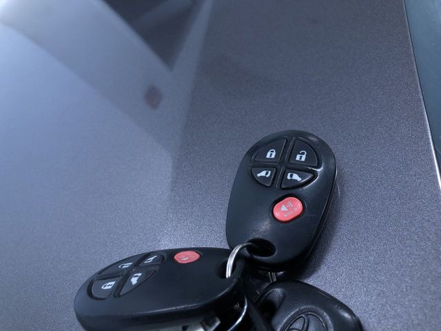 Thumbnail: 2015 Toyota Sienna - 17