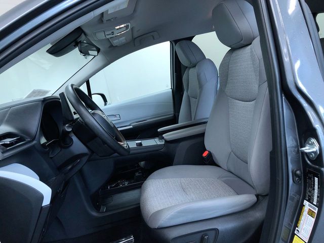 Thumbnail: 2025 Toyota Sienna - 11