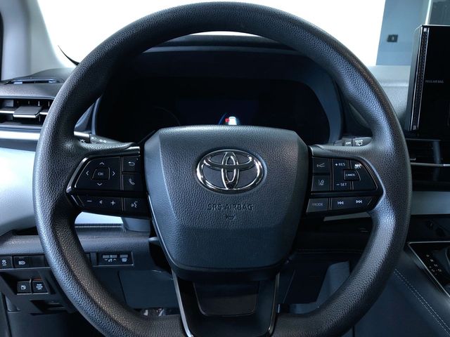 Thumbnail: 2025 Toyota Sienna - 13