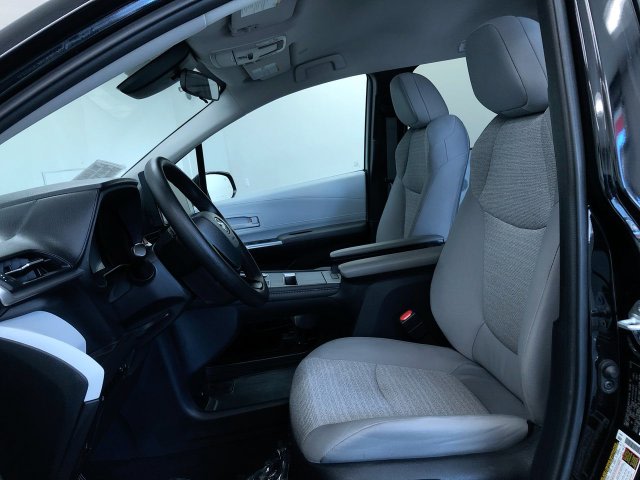 Thumbnail: 2025 Toyota Sienna - 11