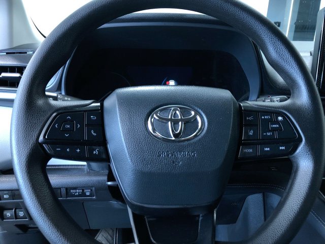 Thumbnail: 2025 Toyota Sienna - 30
